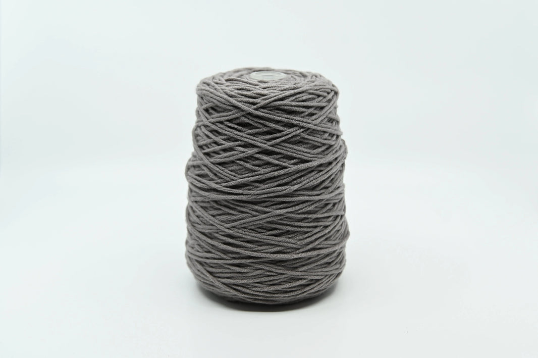 Acrylic Yarn - Tufting Yarn - on cone - 400g - Tuftinglove
