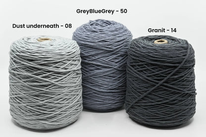 Acrylic Tufting Yarn 400g - Deep Green - Tuftinglove